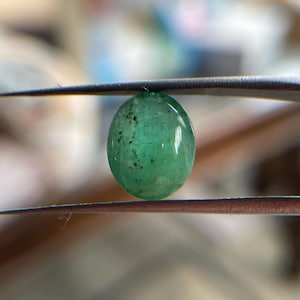 Zambian Emerald Cabochon: Natural Green Gemstone for Jewelry (11x8.70MM, 4.15 Carat)
