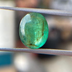 Zambian Emerald Cabochon: 5 Carat Oval Green Gemstone, Untreated