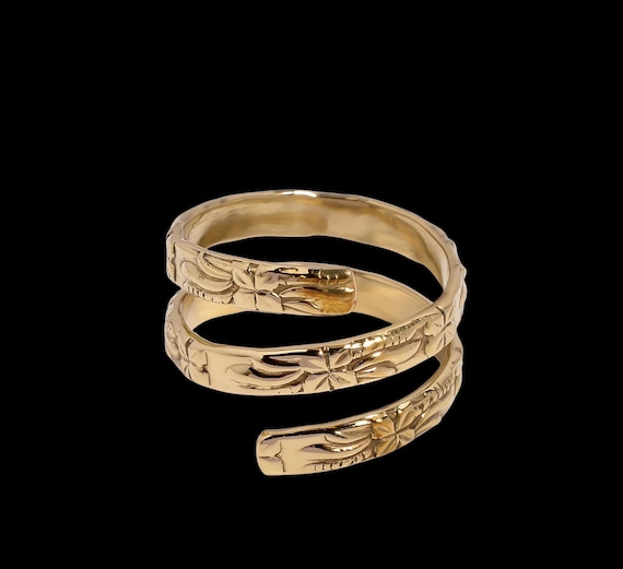 Gold Floral Engraved Wrap Ring, Adjustable Gold Spiral Ring, Boho Statement Ring for Women, Vintage Style  Jewelry.