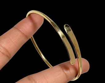 Minimalist Gold Open Cuff Bracelet, Adjustable Handmade Brass Bangle, Modern Everyday Jewelry for Women.