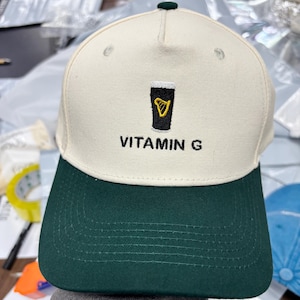 Gorra de béisbol Guinness con vitamina G personalizada, regalo para amantes de la cerveza negra, gorro irlandés bordado para beber, gorros para el Día de San Patricio