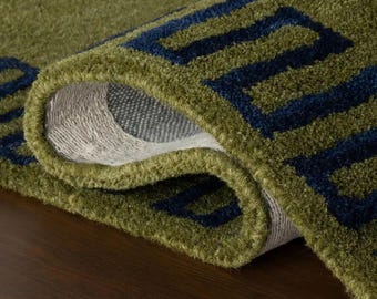 Alfombra de lana tejida a mano con borde de clave griega verde oliva