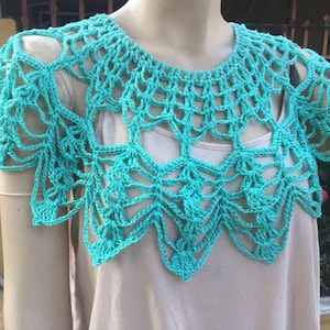 INSTANT DOWNLOAD Cursive Short Capelet- PDF Pattern
