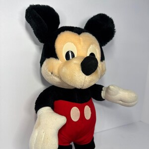 Peluche vintage Playskool Disney Topolino con pantaloni rossi #70130, 33 cm immagine 2