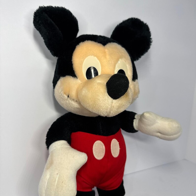 Peluche vintage Playskool Disney Topolino con pantaloni rossi #70130, 33 cm immagine 2