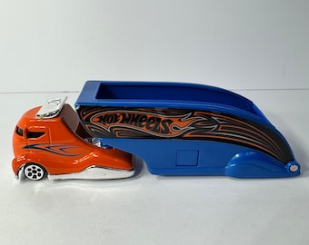 Hot Wheels 1999 Mattel Orange Blue Semi Truck Car Hauler Trailer Flame Graphics