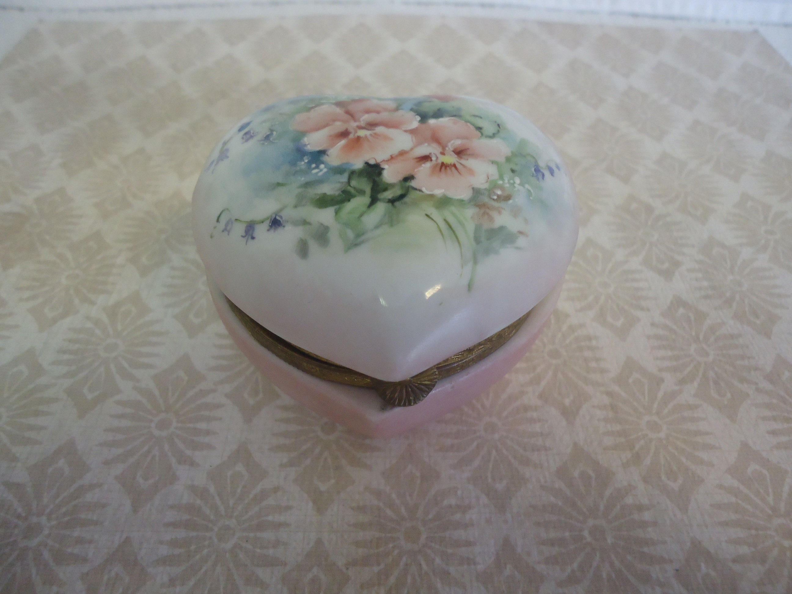 Home & Living Home Décor Rose Details Green Heart Shaped Speckled