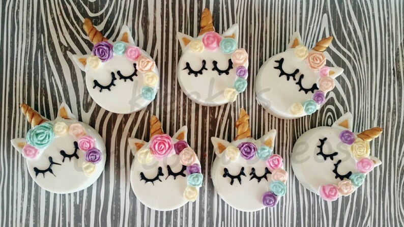 12 Chocolate Covered Unicorn Oreos Unicorn Party Treats Unicorn Party Favors