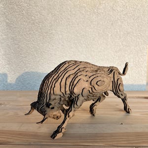 Peut inclure: Panneau en bois rustique avec l'inscription "Welcome to our home" en lettres blanches. Le panneau présente une finition vieillie et un design simple et accueillant, idéal pour la décoration d'entrée.