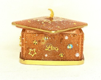 Leo Zodiac Resin Jewelry Box – Celestial Amber Gold Keepsake (3x3")