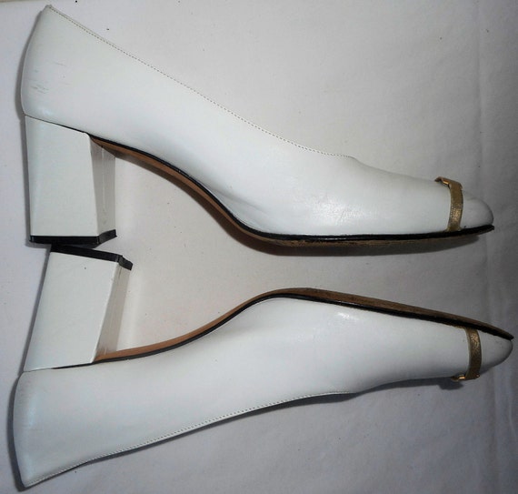 ESCADA Vintage Shoes Pumps Heels 6.5 36.5 White L… - image 2