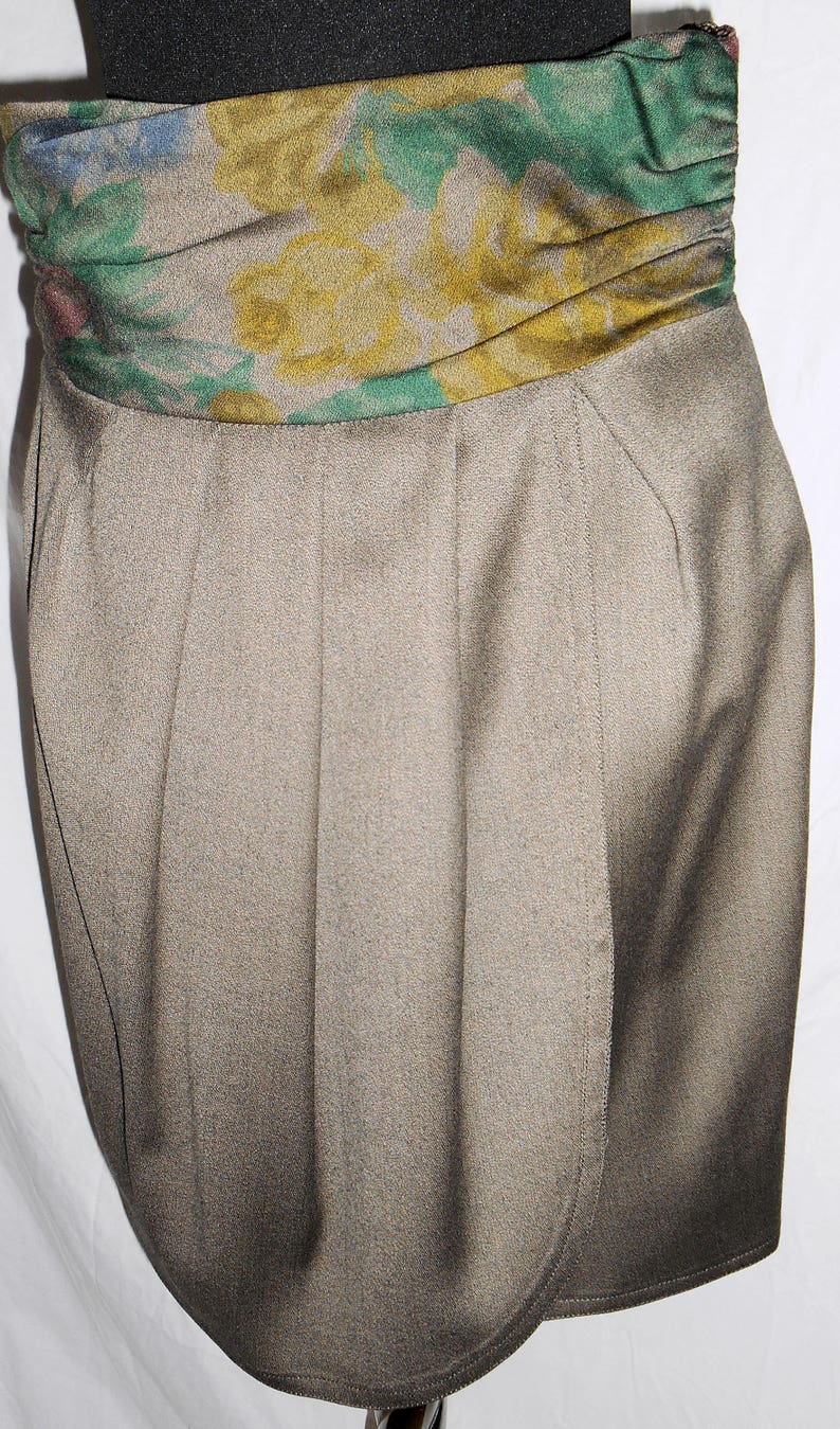 ESCADA Vintage 1980s Skirt Size 6 36 High Waist Drape Mini Green Gray Olive Flowers HapaChico image 1