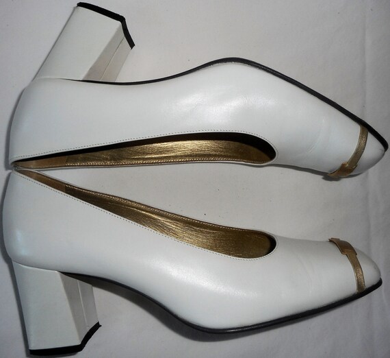 ESCADA Vintage Shoes Pumps Heels 6.5 36.5 White L… - image 3