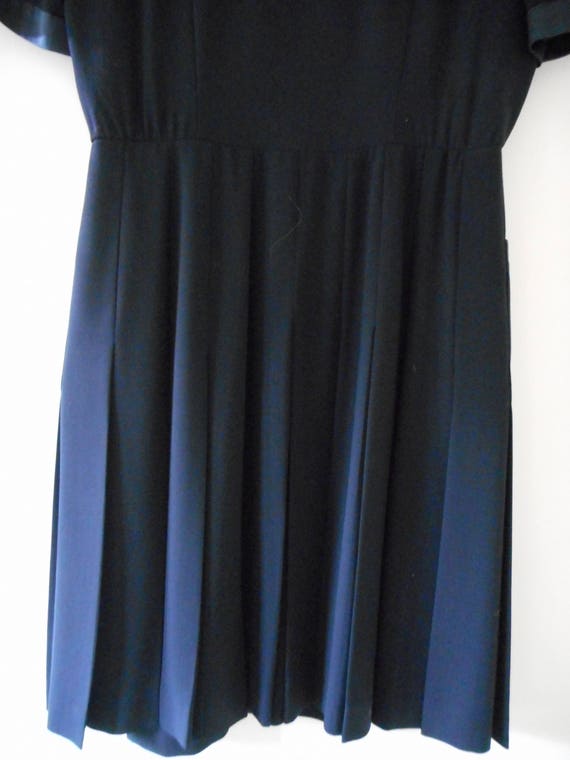 ESCADA Navy Blue Dress Size 10 40 Wool Silk Pleat… - image 6