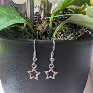 star earrings
