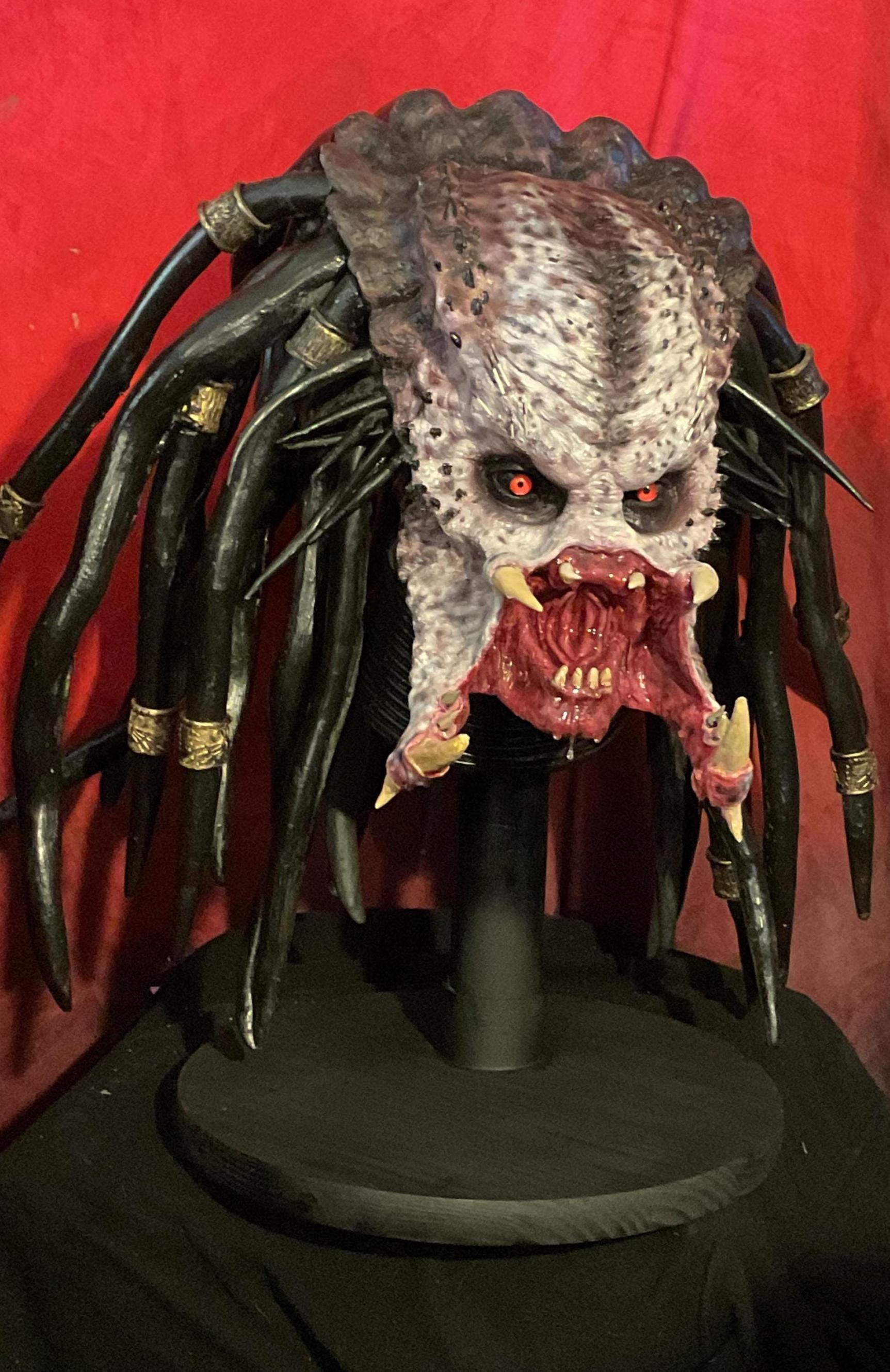 PREDATOR 1:1 Life Size Bust - Etsy