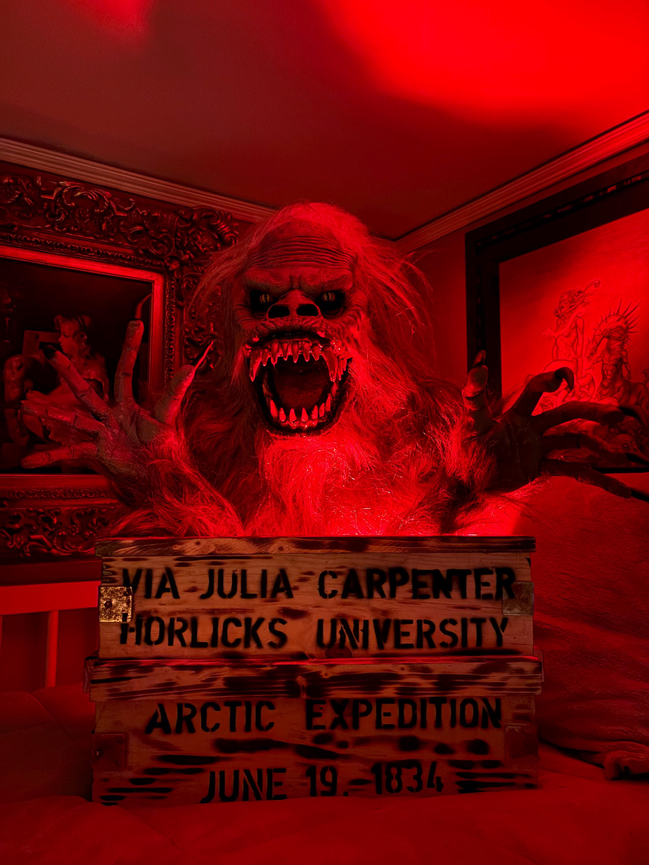 Creepshow Lifesize Bust and Hands With Crate ( Bloody ) - Etsy