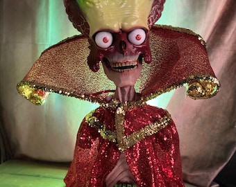 Tim Burton's MARS ATTACKS "Ambassador alien"   life size bust