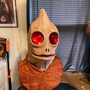 Land of the Lost " ENIK" Sleestak talking  life size museum bust