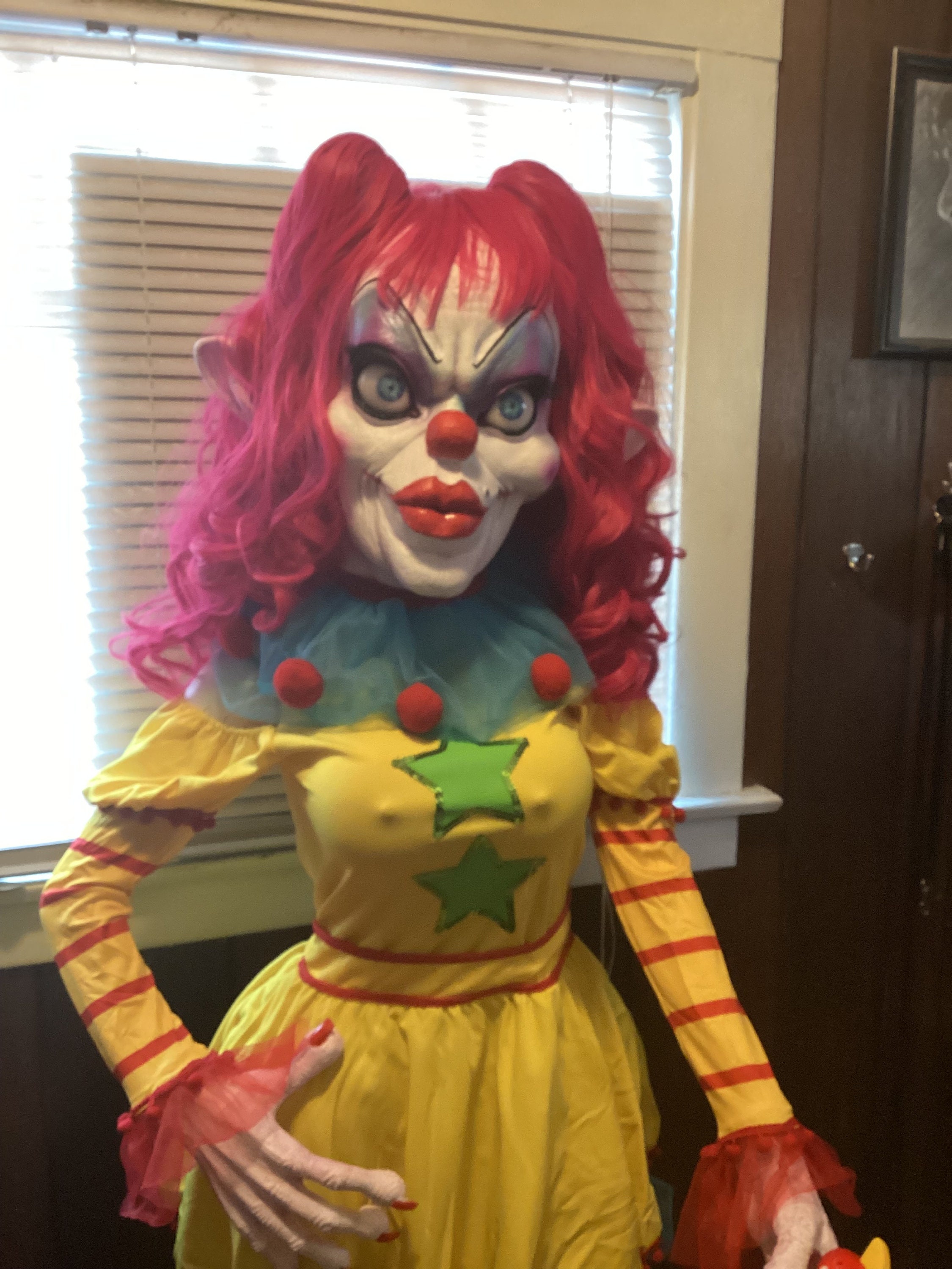 Clown s-l1200.jpg