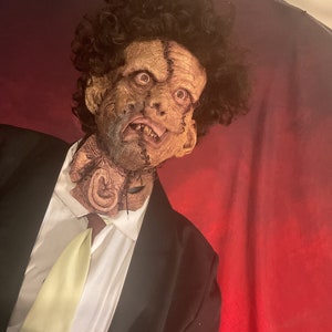 Texas chainsaw massacre. 2  Leatherface life size figure NO SKULLS