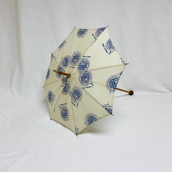 1950’s Parasol Umbrella Vintage ILGWU Fashion Sho… - image 1