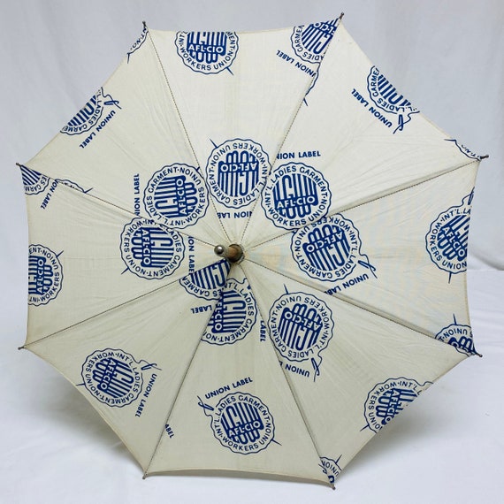 1950’s Parasol Umbrella Vintage ILGWU Fashion Sho… - image 2