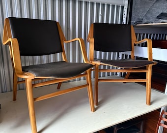 Pair of Peter Hvidt ‘Ax’ Chairs in Brown Leather Vintage Mid-Century Teak