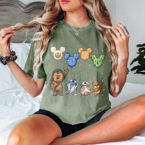 Retro Star Wars Character Shirt, Star Wars Disney Balloon Tee, Star Wars Shirt, Magic Kingdom Tee, Baby Yoda, Star Wars Disneyland Shirt bild 3