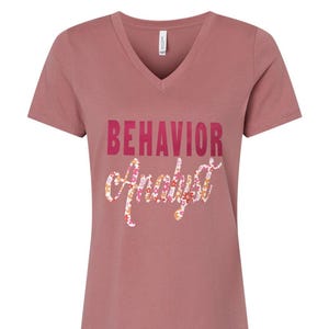 Beteendeanalytiker T-shirt - Rotad i vetenskap, blommande medkänsla | BCBA T-shirt
