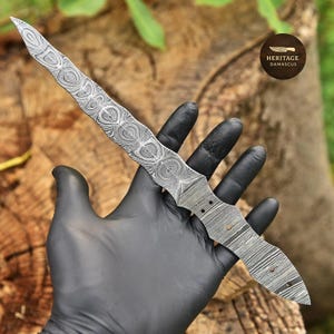 Hand-Forged Damascus Kris Dagger: 12" Tri-Edge Display Knife