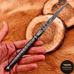 Daga Kris de Damasco forjada a mano: cuchillo coleccionable con patrón retorcido imagen 9