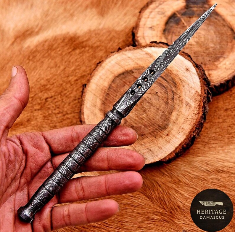 Daga Kris de Damasco forjada a mano: cuchillo coleccionable con patrón retorcido imagen 9