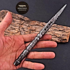 Daga Kris de Damasco forjada a mano: cuchillo coleccionable con patrón retorcido imagen 1
