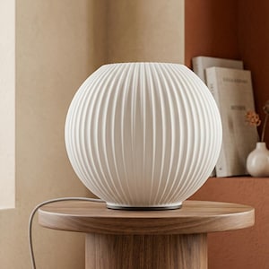 Modern sfärisk bordslampa | Smart färg eller vitt ljusalternativ