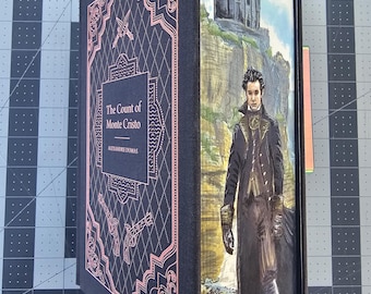 Hrabia Monte Christo z ręcznie malowaną przednią krawędzią przedstawiającą Edmonda Dantesa (WYKONANE NA ZAMÓWIENIE)