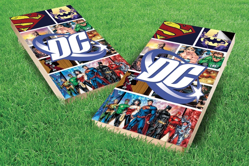 DC Universe Collage Cornhole Board Wraps LAMINADO Y DURADERO imagen 1