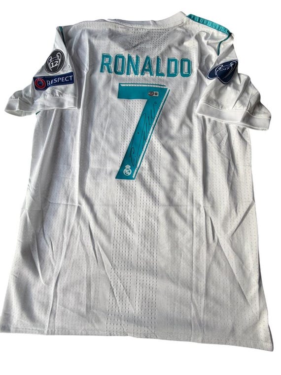 ロナウド直筆サインユニフォーム　　　　Beckett社証明書 クリスティアーノロナウド 直筆サイン Beckett社証明書｜Yahoo!フリマ