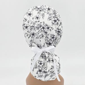 Satin Lined Floral Ponytail Scrub Cap: Cotton Surgical Hat with Buttons