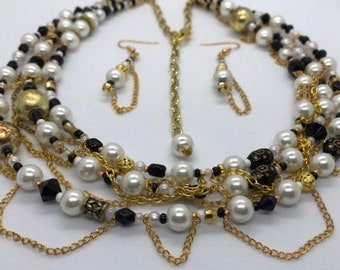 White, gold and black triple-strand necklace and earrings set - White faux pearls, golden metal, black glass, chain, ADJUSTABLE