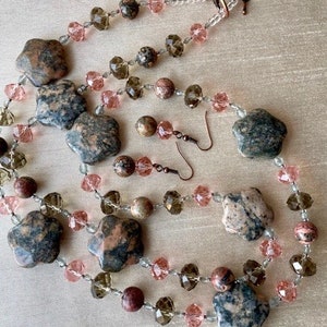 Pink Stone Flowers long Necklace and Earrings Set grey, peach undertones image 10