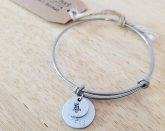 Owl Hand stamped charm bracelet with "Be Wise Be Fly" pendant & Story Tag, owl gifts, owl bracelet, owl charm bracelet, handstamped jewelry