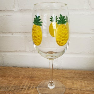 Pineapple Wine glass - hand painted wine glass, pineapples Wine Glass, pineapple Glass, painted pineapples, painted wine glasses