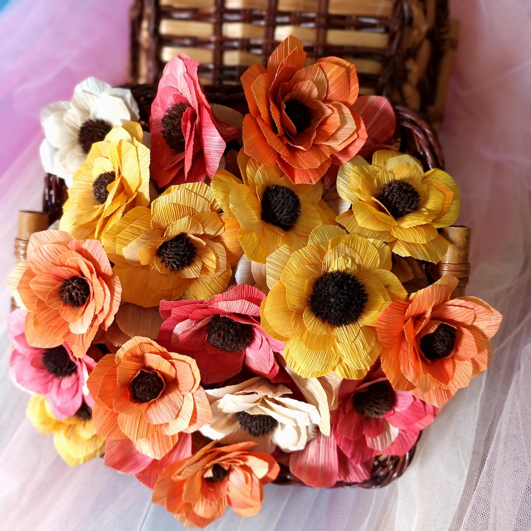 Handmade Corn Husk Flowers (10 Pcs) – Natural Rustic Decor - Etsy