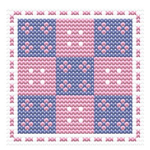 Pode incluir: Têxtil quadrado bordado em ponto cruz com um padrão repetitivo de quadrados rosa e azuis. Acentos brancos e uma borda branca emolduram o design. O têxtil tem uma aparência artesanal.