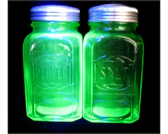 VTG Uranium Glass Salt & Pepper Shakers Green UV Embossed Depression Glow Glass