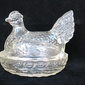 Vintage LE Smith HEN On a NEST Chicken Clear Depression Glass Lidded Dish