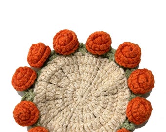Handgemacht gehäkelter Rosen-Untersetzer, Cottagecore Tischdeko
