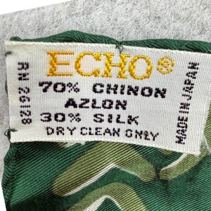 Bufanda de mezcla de seda Echo Young Pendleton con estampado de chevrón verde, estilo vintage, moderno y preppy, de estilo academia oscura. imagen 2