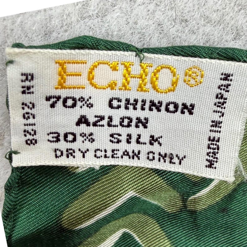 Bufanda de mezcla de seda Echo Young Pendleton con estampado de chevrón verde, estilo vintage, moderno y preppy, de estilo academia oscura. imagen 2